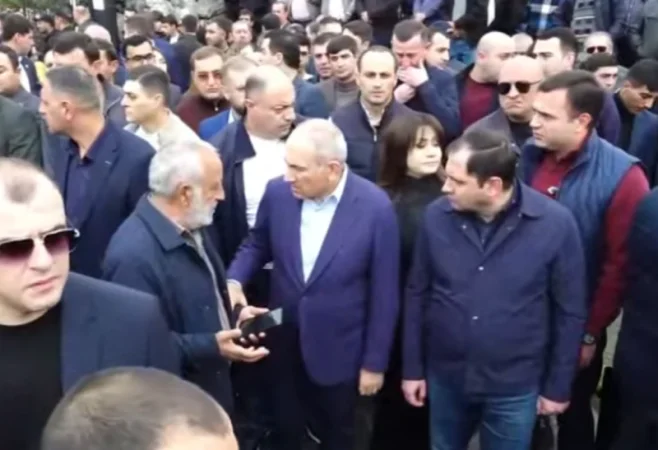 Փաշինյանը ժամանեց Հովհաննավանք. նրան դիմավորել են բարձր ծափահարություններով