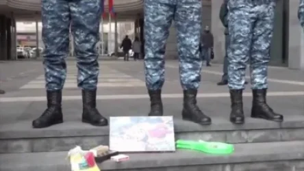 ՏԵՍԱՆՅՈՒԹ. ՀՀԿ երիտասարդները ԱԳՆ–ին դոմինո, նարդի և նման այլ խաղեր են բերել. ակցիա