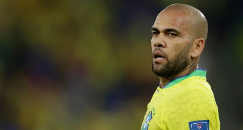 Դանի Ալվեսին դատապարտել են 4,5 տարվա ազատազրկման