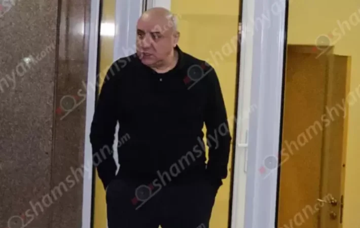 Պատգամավոր Գուրգեն Արսենյանի գրասենյակի մոտ պայթուցիկ է հայտնաբերվել. այն պետք է գործեր ժամացույցով. մանրամասներ. ԶԼՄ