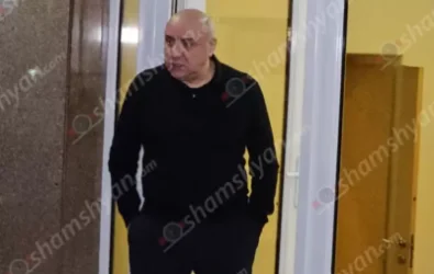 Պատգամավոր Գուրգեն Արսենյանի գրասենյակի մոտ պայթուցիկ է հայտնաբերվել. այն պետք է գործեր ժամացույցով. մանրամասներ. ԶԼՄ