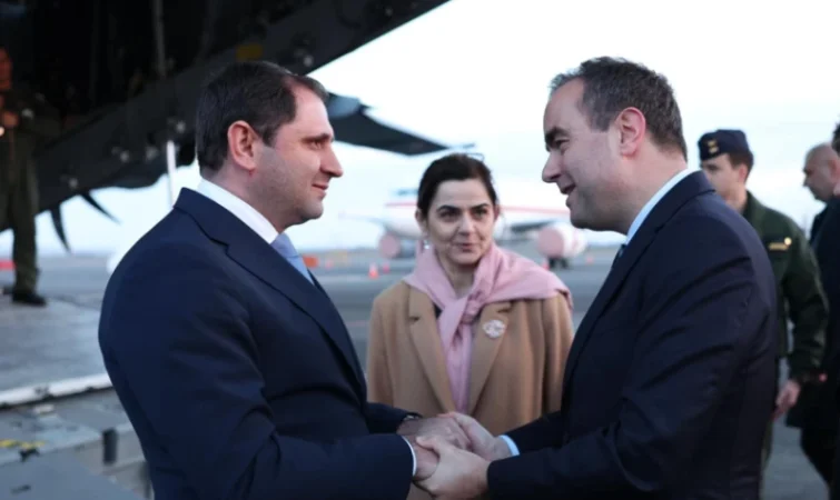 Պապիկյանն օդանավակայանից ճանապարհել է գործընկերոջը