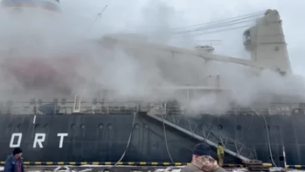 ՏԵՍԱՆՅՈՒԹ. Սանկտ Պետերբուրգում հրդեհվել է ապամոնտաժված «Էրմակ» սառցահատը