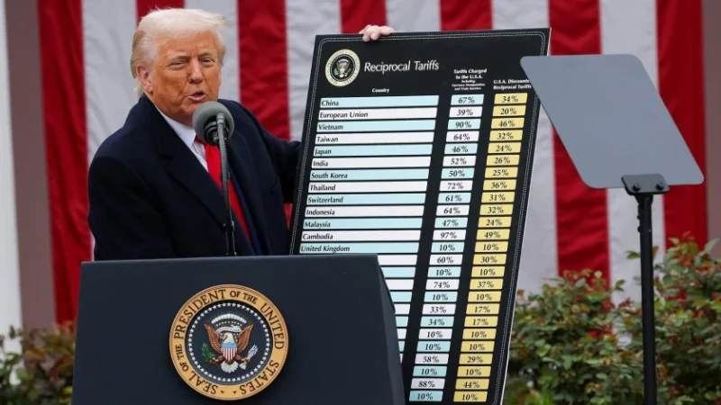 Նրանք, ովքեր դեմ են մաքսատուրքերին, հիմարներ են. Թրամփ