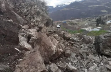 Քարաթափում՝ Տավուշում. փակվել է տուն տանող ճանապարհը