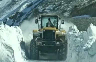 Կարս նահանգի գյուղերից մեկում բքի հետևանքով տները անցել են ձյան տակ