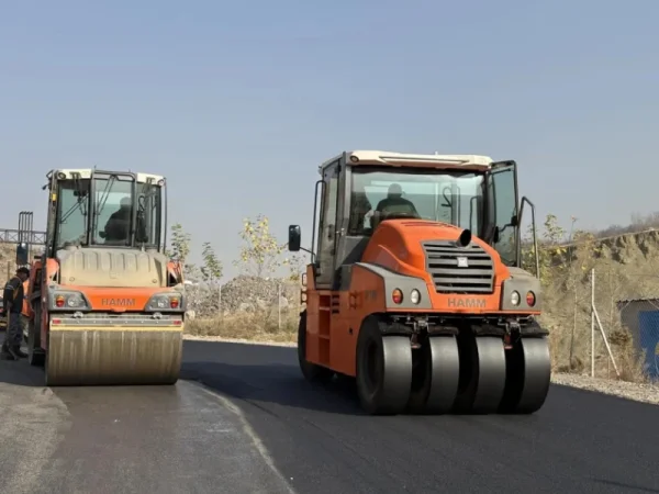 Կորեայի ձորում սկսվել է ճանապարհի երկրորդ շերտի ասֆալտապատումը