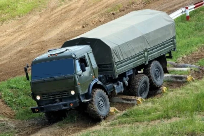 Արդանիշում զինվորական «ԿամԱԶ» է վթարի ենթարկվել. ՊՆ-ից մանրամասնում են