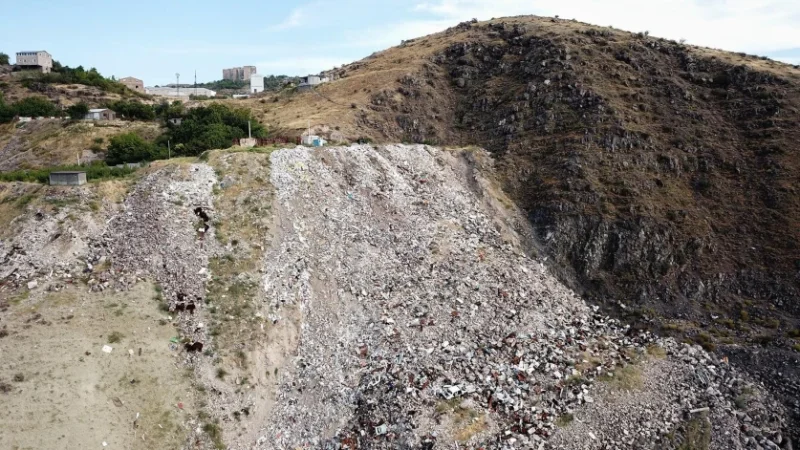 «Կորեայի ձոր»-ում շարունակում են շինարարական աղբ թափել. բնակիչները ահազանգում են