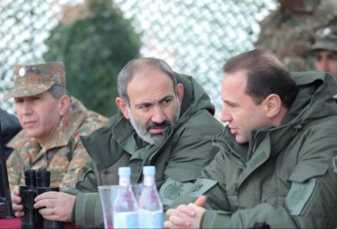 Տոնոյանը Փաշինյանին առաջարկում է իր հետ միասին անձամբ «զննել» հրթիռները