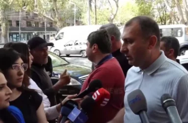 ՏԵՍԱՆՅՈՒԹ․ Սաղ ազգն էսօր զինվոր ունի, բոլորս դուրս գանք փողոցում առևտուր անե՞նք․ Գյուրզադյան