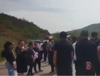 ՏԵՍԱՆՅՈՒԹ. Բնակիչները Կիրանց-Ոսկեպար ճանապարհը փակել են. Երևան-Թբիլիսի երթուղին փոխվել է