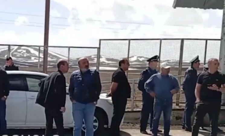 Քաղաքացիները փակել էին նաև Բավրայի անցակետը