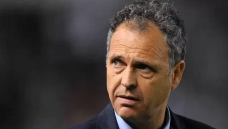 Ազգային հավաքականի նոր մարզիչը վաղը կժամանի Հայաստան