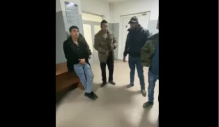 ՏԵՍԱՆՅՈՒԹ. Ոստիկանները ականազերծման աշխատանքները խոչընդոտող գյուղացիներին բռնի կերպով բերման են ենթարկել