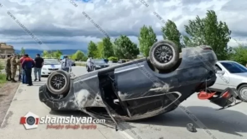 Արագածոտնի մարզում 29-ամյա ՊՆ ծառայողը «Nissan»-ով բախվել է հողաթմբին և շրջվել