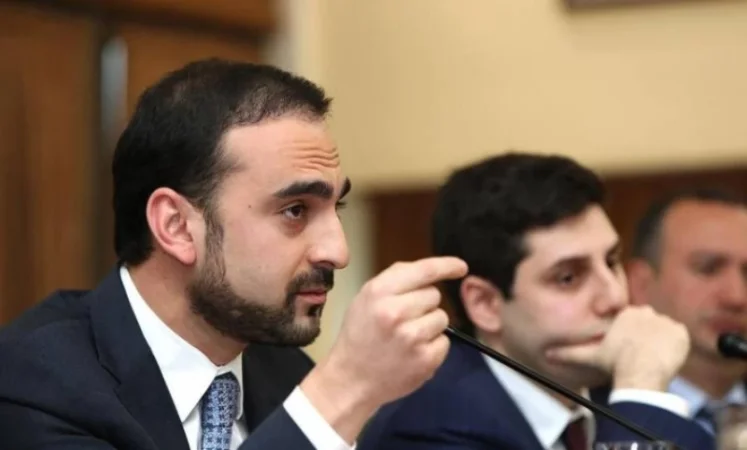 Ինչու են լարվել Երևանի քաղաքապետի ու փոխքաղաքապետի հարաբերությունները․ «Հրապարակ»