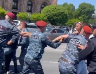 Հանրապետության Հարապարակից կոշտ ձևով բերման է ենթարկվել… Նարեկ Մալյանը. փաստաբան