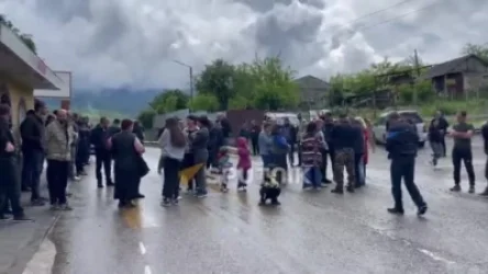 ՏԵՍԱՆՅՈՒԹ․ Կիրանցեցիները փակել են միջպետական ճանապարհը