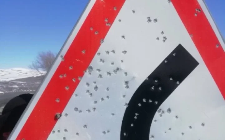 Արձանագրվում են ճանապարհային նշանների վնասման, անհետացման դեպքեր