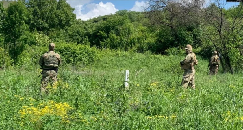 Կիրանցում 3 սյուն է տեղադրվել