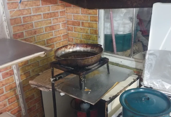 ԼՈՒՍԱՆԿԱՐՆԵՐ. Գյումրիում կասեցվել է սննդամթերքի արտադրամասի արտադրական գործունեությունը