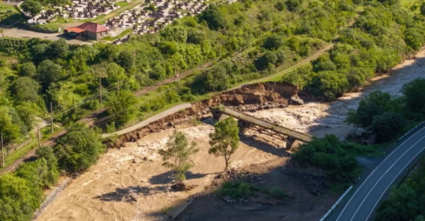 Արեն Մկրտչյանը՝ աղետի գոտում  իրավիճակի մասին