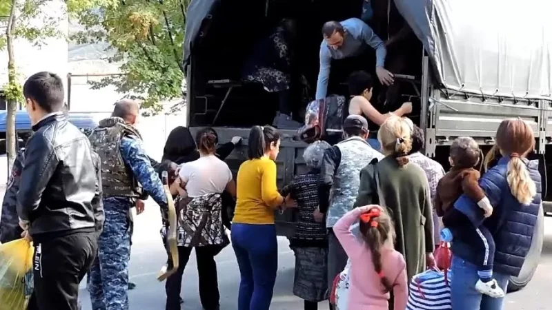 ԼՂ-ից տեղահանվածների համար օգնության հավաքագրում պետք չէ. Սոցապ նախարարություն