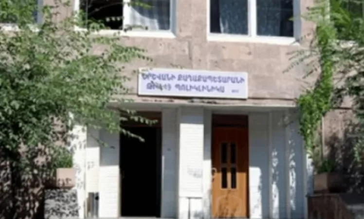 Թիվ 19 պոլիկլինիկայում բան չի փոխվել. տնօրենը աշխատակիցներին շանտաժի է ենթարկում. Թեհմինա Վարդանյան