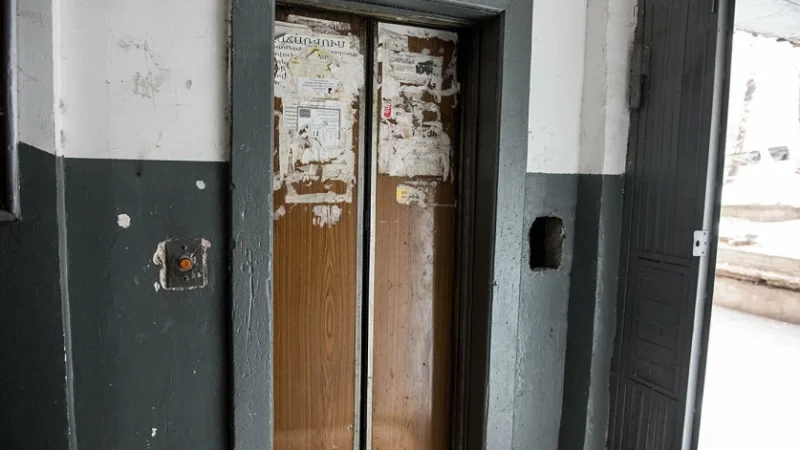 Երբ Երևանում բոլոր հին վերելակները կփոխարինվեն. Ավինյանը ժամկետ է նշել