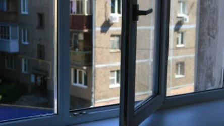 8-ամյա երեխան պատուհանից վայր է ընկել․ նրա վիճակը ծանր է