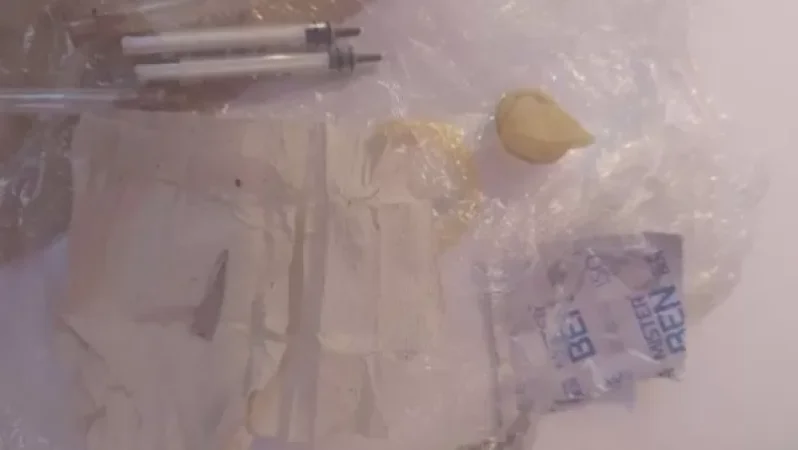 Կալանավորի հետանցքից հայտնաբերվել է փաթեթ, որում եղել են մկրատի կոտրած ծայր, 2 ներարկիչ․ մանրամասներ