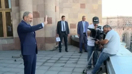 Նիկոլ Փաշինյանը նկարահանվում է Տիգրան Մանսուրյանի երգի տեսահոլովակում