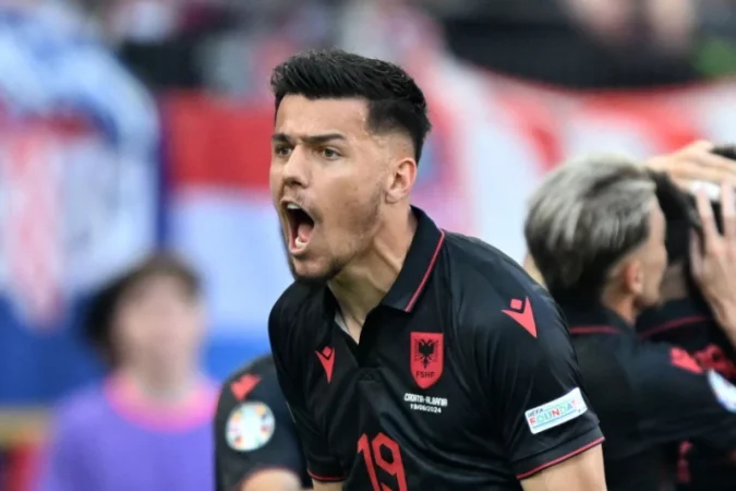 Ալբանիայի հավաքականի ֆուտբոլիստը Եվրո-2024-ի ժամանակ վիրավորել է մակեդոնացիներին ազգային պատկանելության պատճառով