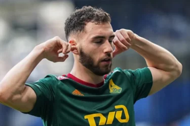 Տիկնիզյանը մերժել է «Զենիթին»