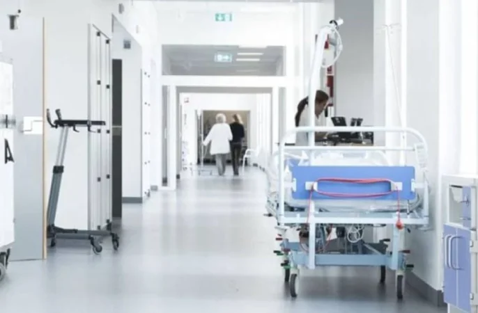 Սկեսրայրը ալկոհոլ օգտագործած եկել է հիվանդանոց՝ հարսին տեսակցելու. սեռական բնույթի հայհոյանքներ է հնչեցրել