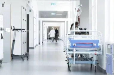 Սկեսրայրը ալկոհոլ օգտագործած եկել է հիվանդանոց՝ հարսին տեսակցելու. սեռական բնույթի հայհոյանքներ է հնչեցրել