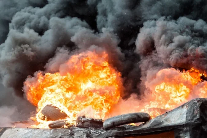 Միլիոնատերն այրել է սեփական տունը՝ կնոջ պատճառով