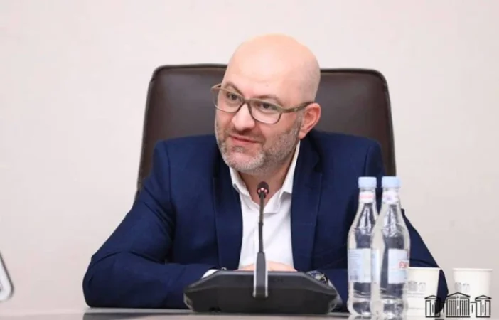 Շիրակի մարզպետը` հրաժարական տալու լուրերի մասին