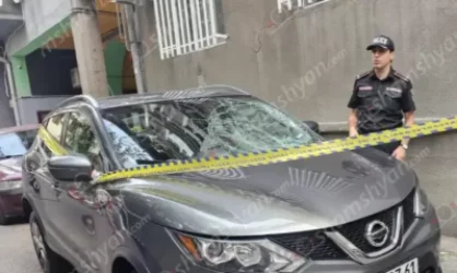 Տղա երեխան տանիքից վայր է ընկել մեքենայի վրա. բժիշկները պայքարում են նրա կյանքի համար