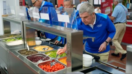 Օլիմպիական ավանում  հում միս են մատուցել մարզիկներին