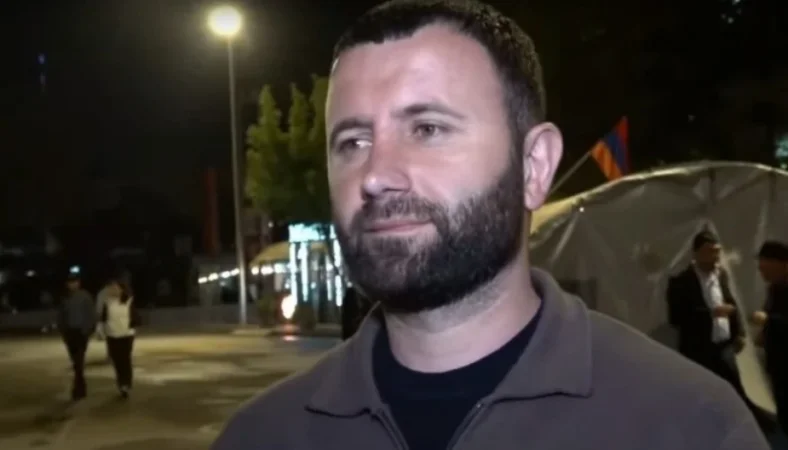 Գիշերը հարձակվել են Արցախի պետնախարար Նժդեհ Իսկանդարյանի մեքենայի վրա