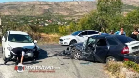 Խոշոր ավտովթար Արագածոտնի մարզում. Փարպի գյուղի սկզբնամասում բախվել են Nissan-ն ու ВАЗ 21723-ը