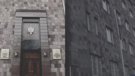 Պաշտոնյաները ոսկեջրած արծաթյա ժամացույցներ են նվեր ստացել․ «Հետք»