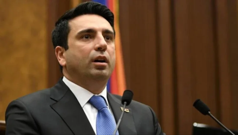 Ուզում եմ հասկանալ՝ այդ ի՞նչ ստեր են․ Սիմոնյանը՝ Աղվան Վարդանյանին