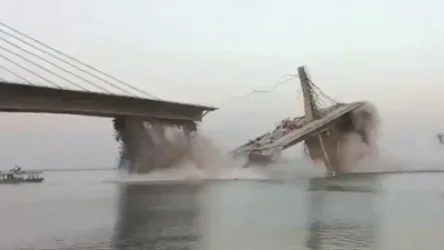 ՏԵՍԱՆՅՈՒԹ. Հնդկաստանում կամուրջը երկու տարվա ընթացքում երկրորդ անգամ է փլուզվել