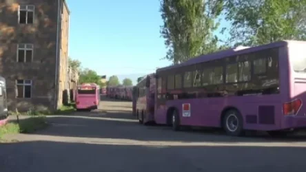 «Օղորմի Տարոնի հորը, առաջ գարաժում ամեն ինչ կար». մոտ 250 ավտոբուս աշխատանքի դուրս չի եկել
