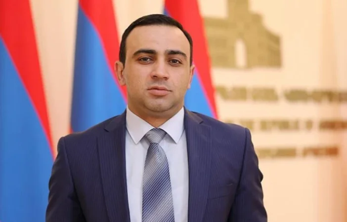 Քոչարյանը բանակցային փաստաթղթերը փնտրում է ինչ-որ մեկի ներքնաշորում. Չախոյան