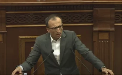 Փորձում է ինչ-որ բան գտնել Քովիդի շրջանակներում կերած փողերից. Թորոսյան