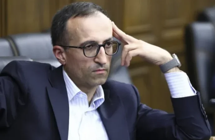 Նա իսկական չեմպիոն է այդ արվեստում․ Թորոսոյանը՝ Սերժ Սարգսյանի մասին